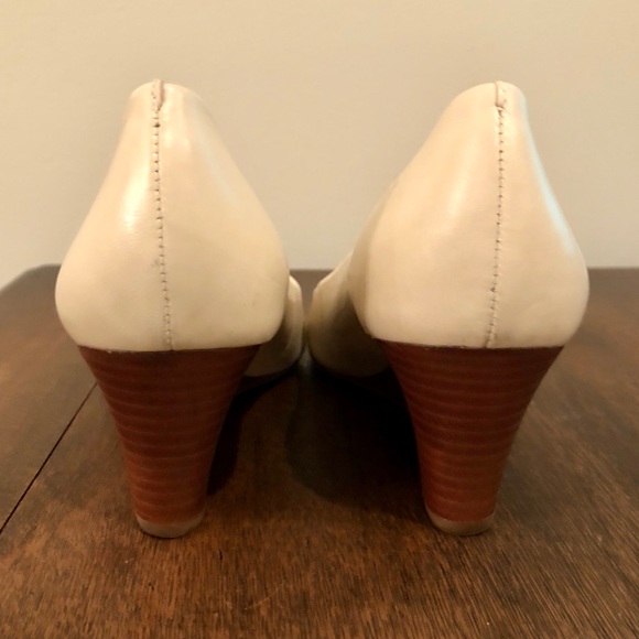 Tory Burch Nude Wedges
